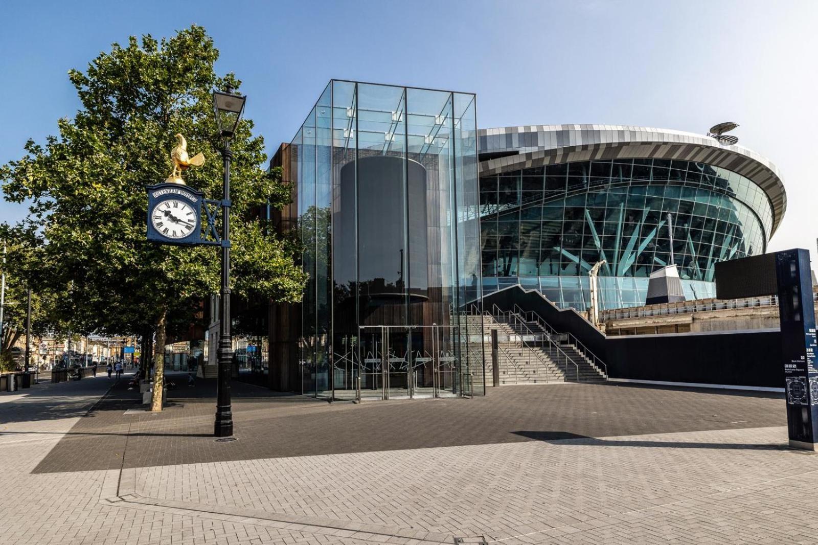 Modern Home With Driveway Parking For 2 Vehicles, Near Tottenham Hotspur Stadium, White Hart Lane Train Station Londra Dış mekan fotoğraf