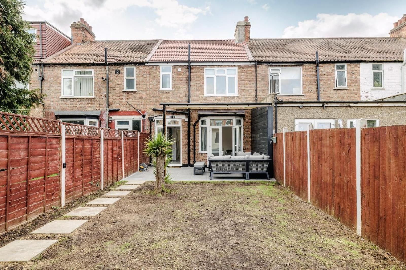 Modern Home With Driveway Parking For 2 Vehicles, Near Tottenham Hotspur Stadium, White Hart Lane Train Station Londra Dış mekan fotoğraf